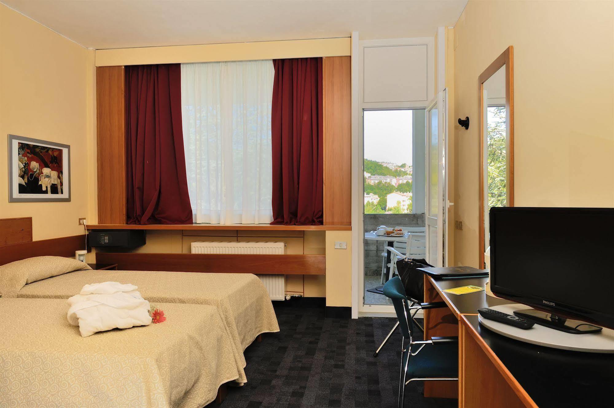 Santoli Hotel